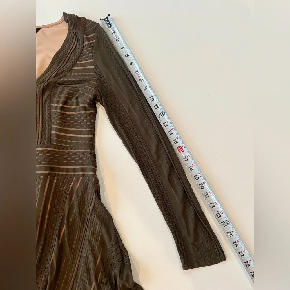 BCBG Maxazria Kinley Green Dress Knee Length Size Small - Picture 8 of 11